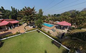 Karjat Retreat 4Bhk Pvt Farmhouse
